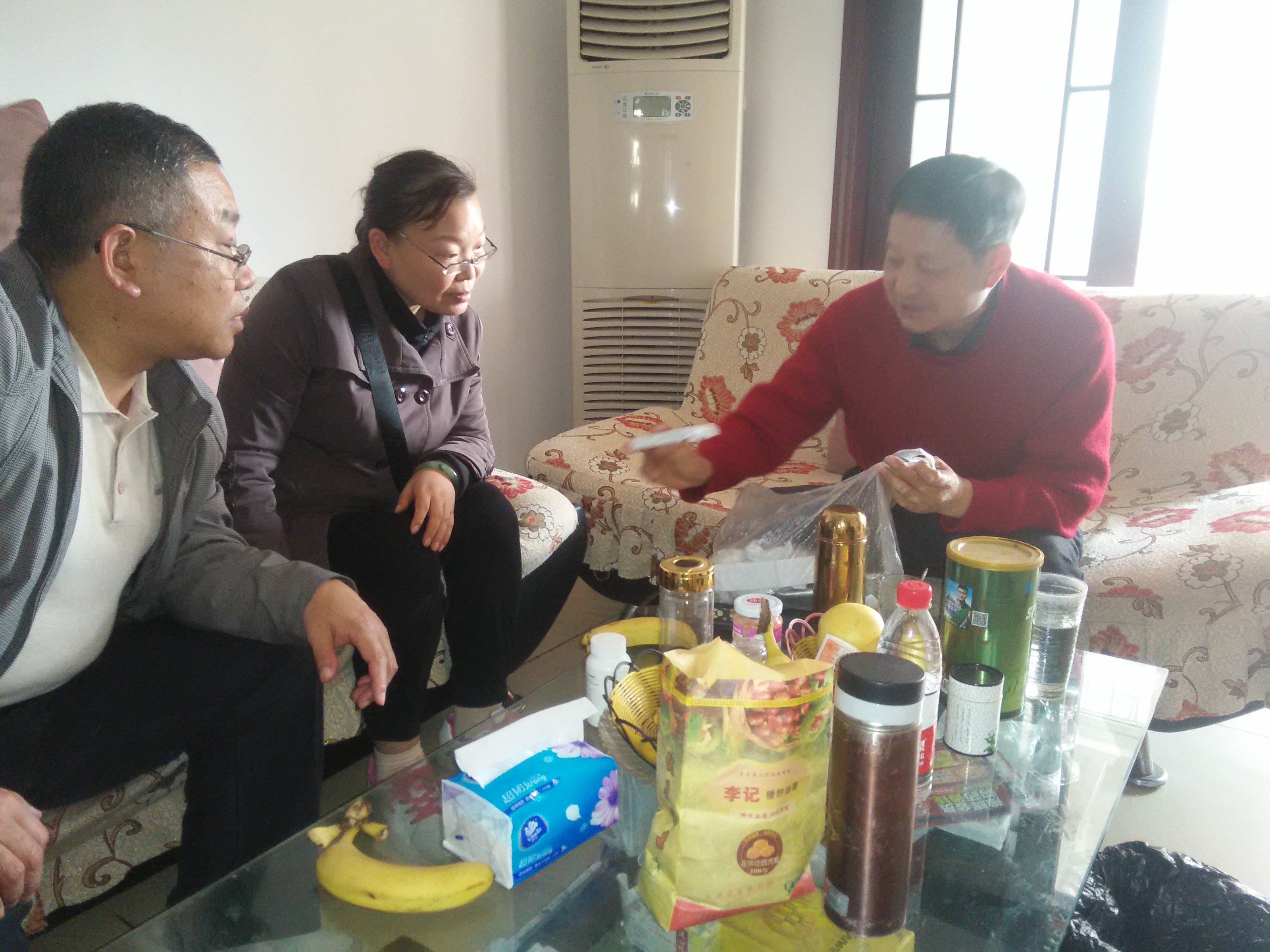 bevictor伟德官网2017年重阳节慰问1.jpg